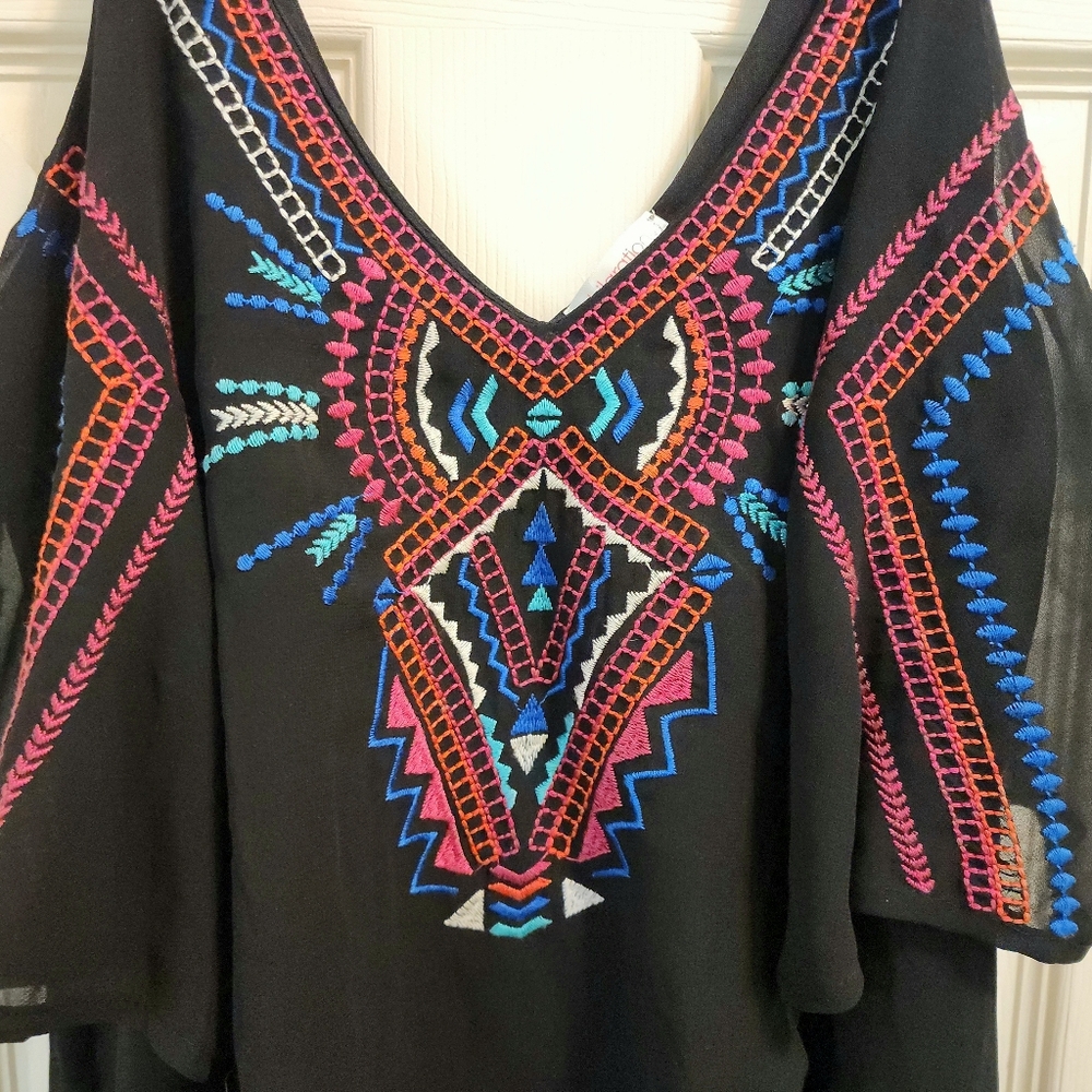 EUC Xhilaration Embroidered Maxi Dress